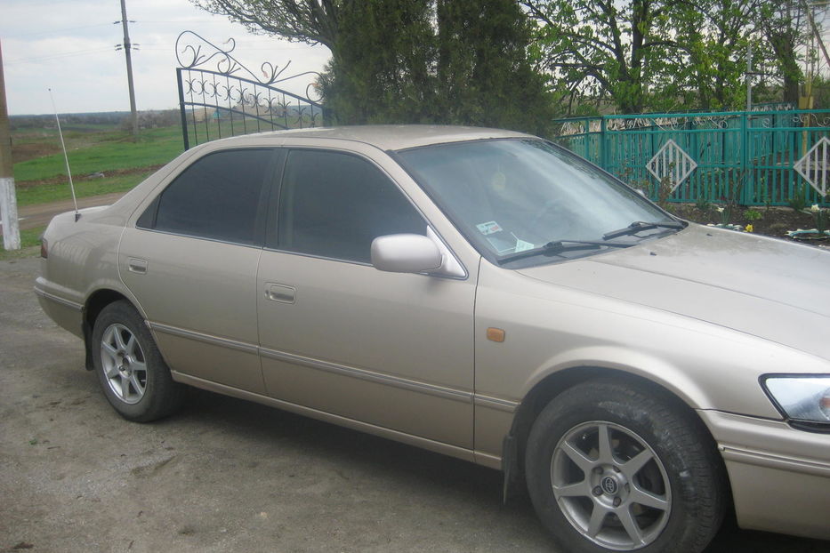 Продам Toyota Camry 1998 года в г. Пологи, Запорожская область