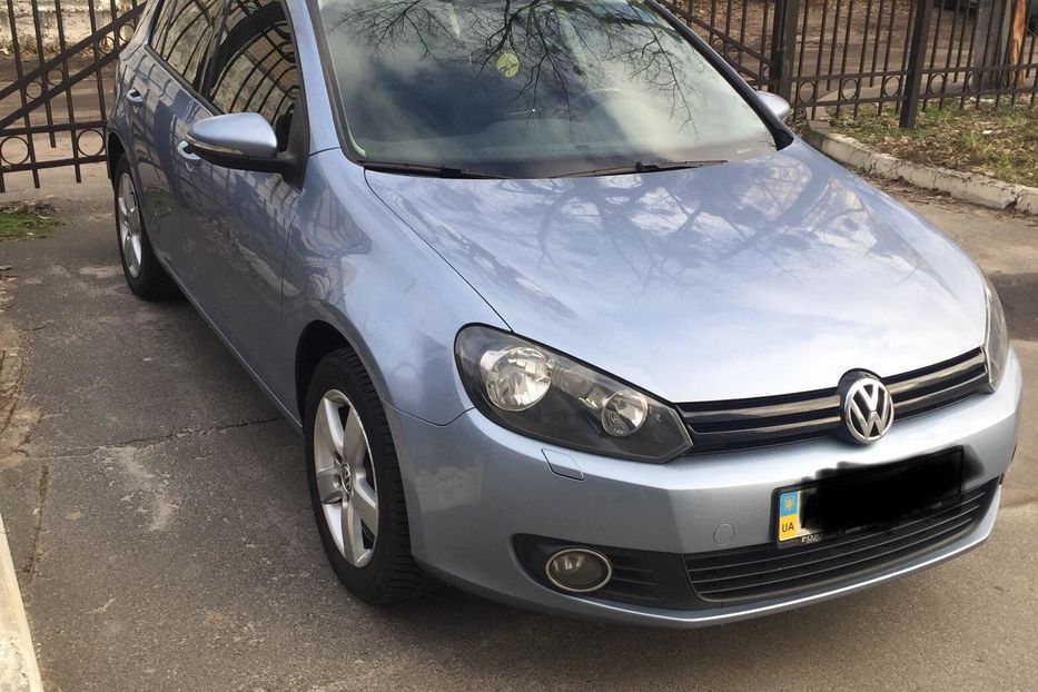 Продам Volkswagen Golf  VI 2010 года в Киеве