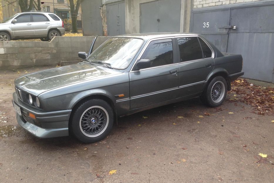 Продам BMW 318 1986 года в Харькове