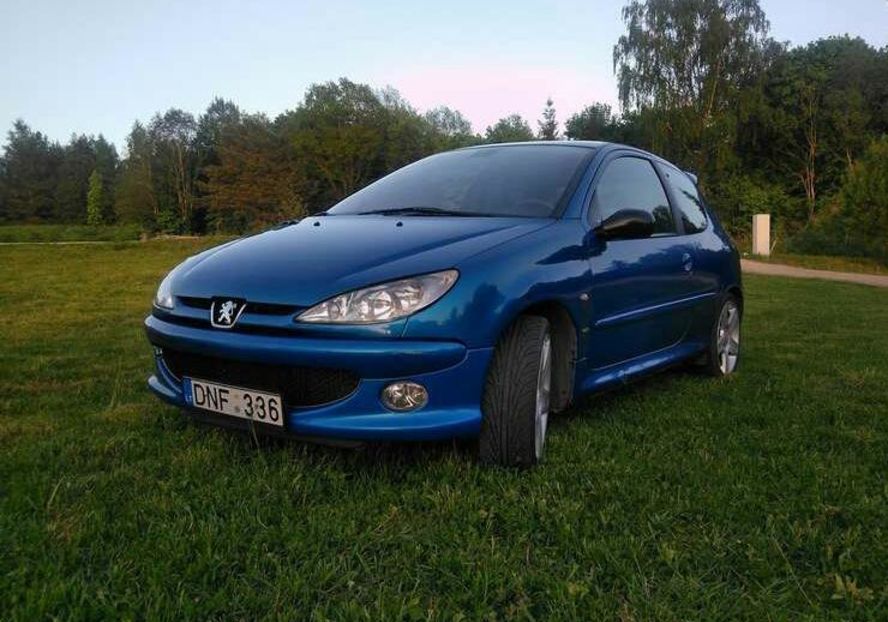 Продам Peugeot 206 2004 года в Киеве