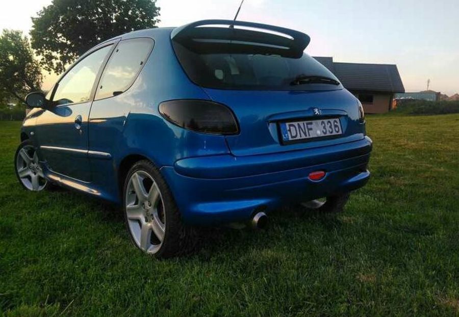 Продам Peugeot 206 2004 года в Киеве