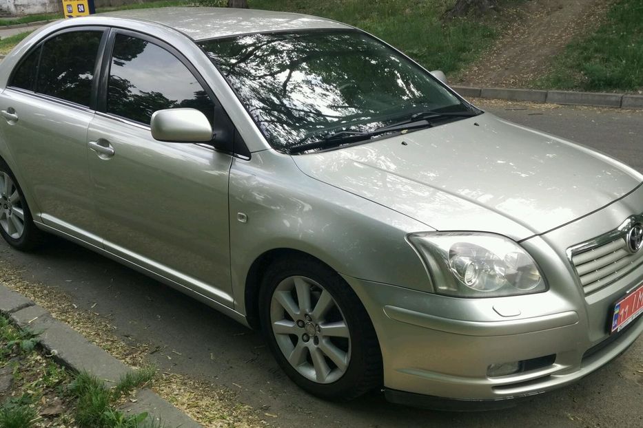 Продам Toyota Avensis 2004 года в Киеве