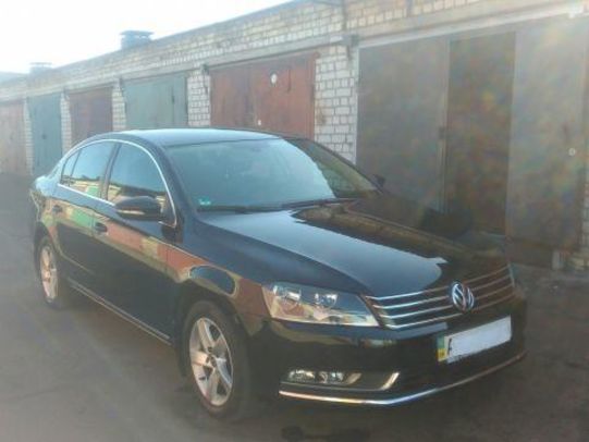 Продам Volkswagen Passat B7 TSI 2011 года в Киеве