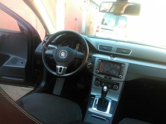 Продам Volkswagen Passat B7 TSI 2011 года в Киеве