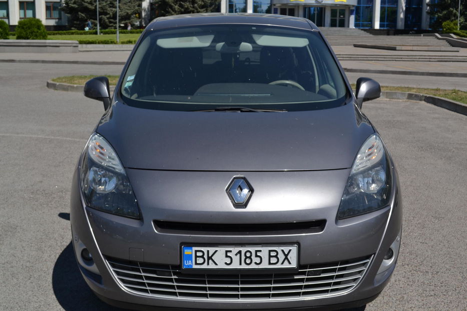 Продам Renault Grand Scenic 2010 года в Ровно