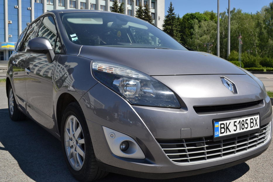 Продам Renault Grand Scenic 2010 года в Ровно