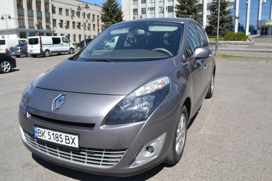 Продам Renault Grand Scenic 2010 года в Ровно