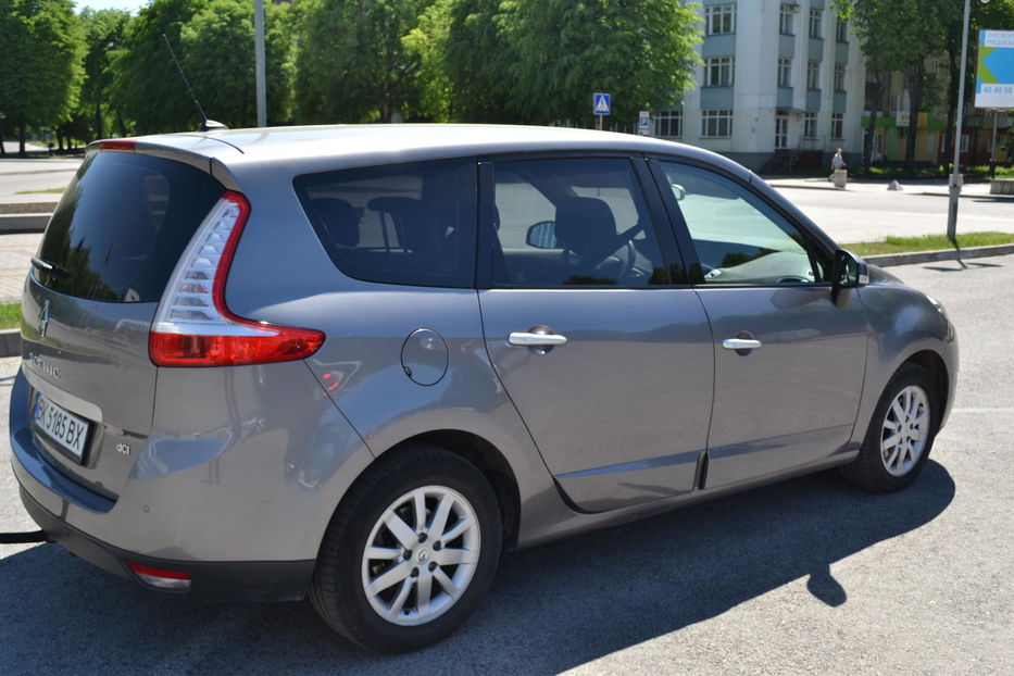 Продам Renault Grand Scenic 2010 года в Ровно