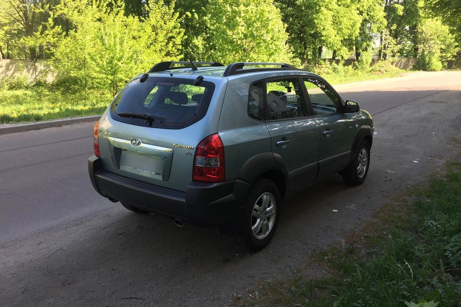 Продам Hyundai Tucson 2.7 2008 года в г. Черняхов, Житомирская область