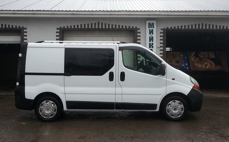 Продам Renault Trafic пасс. 2003 года в Киеве