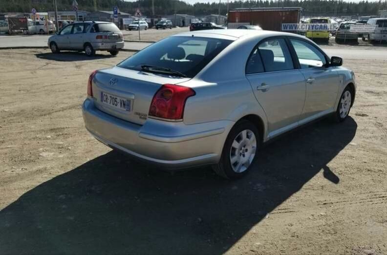 Продам Toyota Avensis 2006 года в Киеве