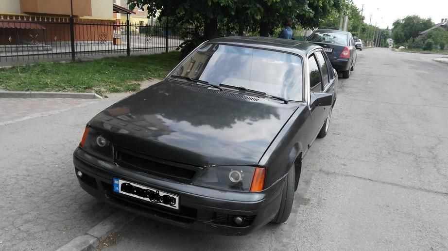 Продам Opel Rekord 1986 года в Ровно