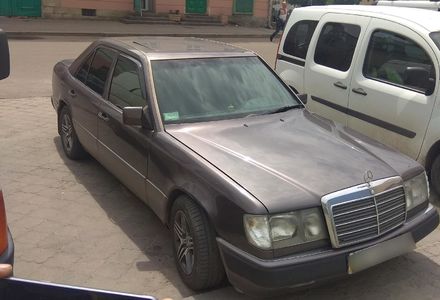 Продам Mercedes-Benz E-Class 1993 года в Львове