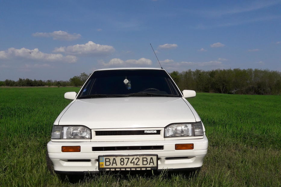 Продам Mazda 323 Тонировка окон 1989 года в г. Александрия, Кировоградская область