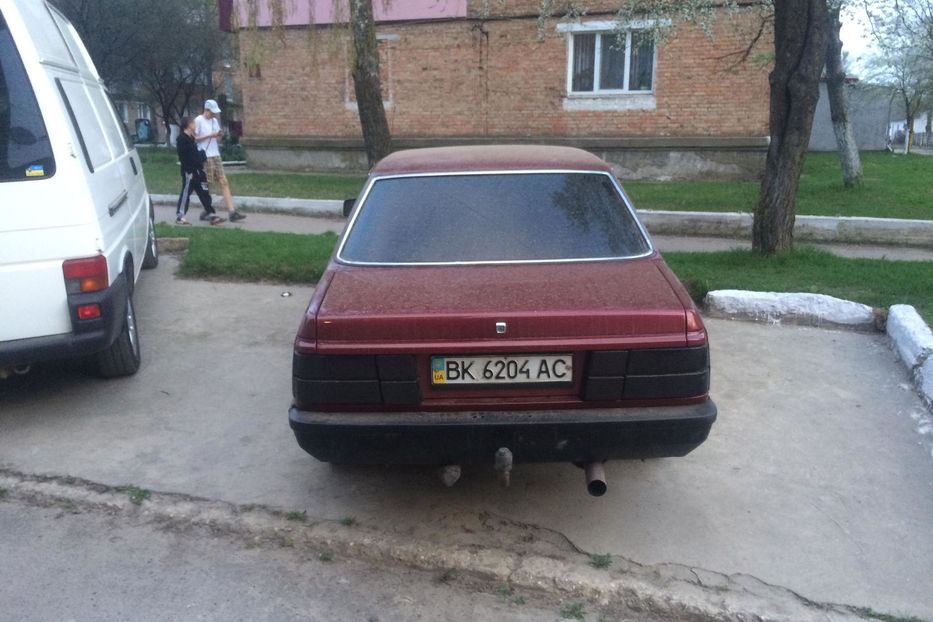 Продам Mazda 626 GC 1986 года в г. Острог, Ровенская область