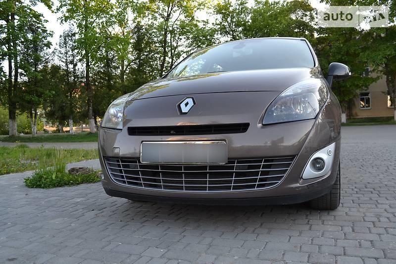 Продам Renault Grand Scenic 2011 года в г. Калуш, Ивано-Франковская область