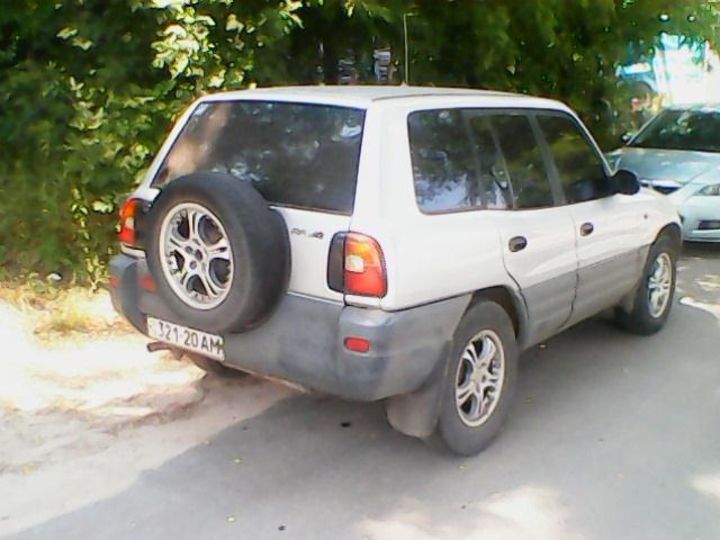 Продам Toyota Rav 4 1997 года в Донецке