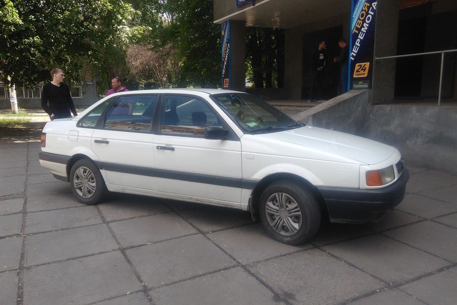 Продам Volkswagen Passat B3 1988 года в г. Кривой Рог, Днепропетровская область
