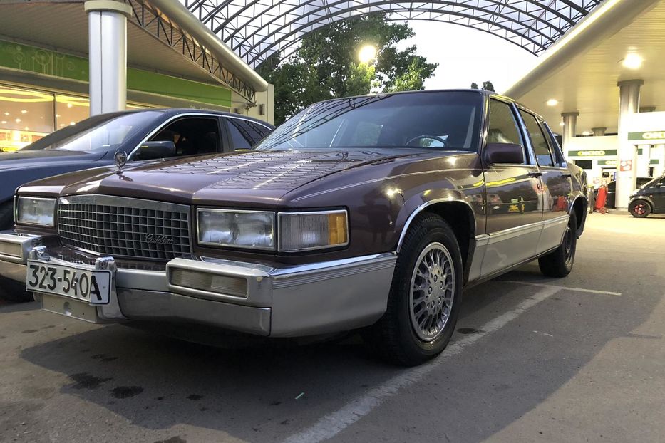 Продам Cadillac DE Ville 1992 года в Одессе