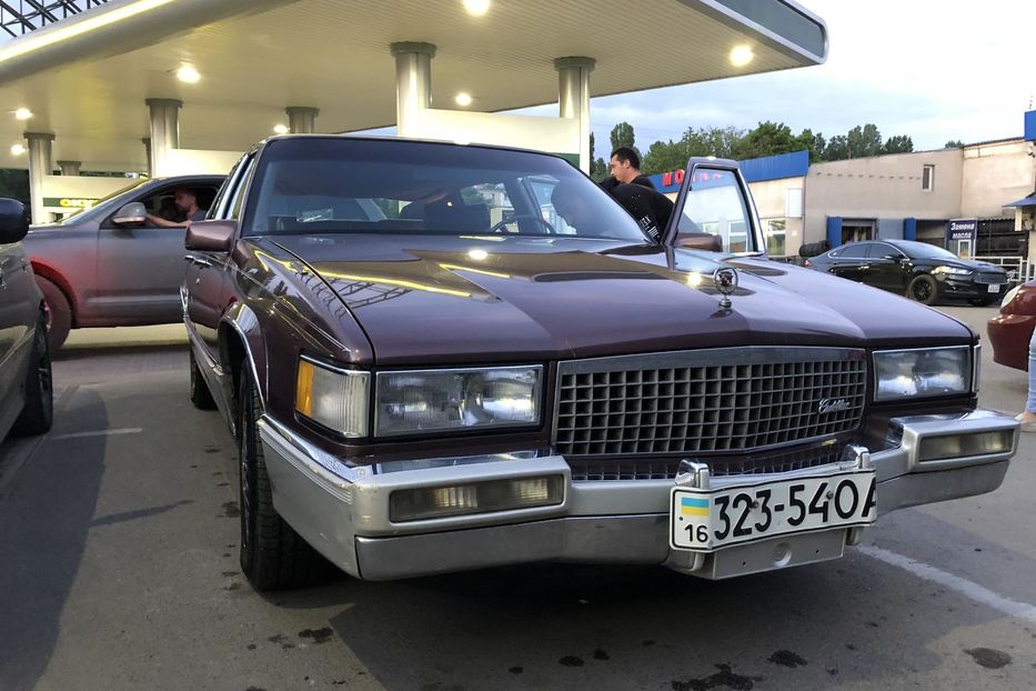 Продам Cadillac DE Ville 1992 года в Одессе