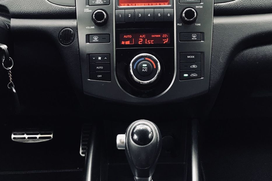 Продам Kia Cerato 2011 года в Киеве