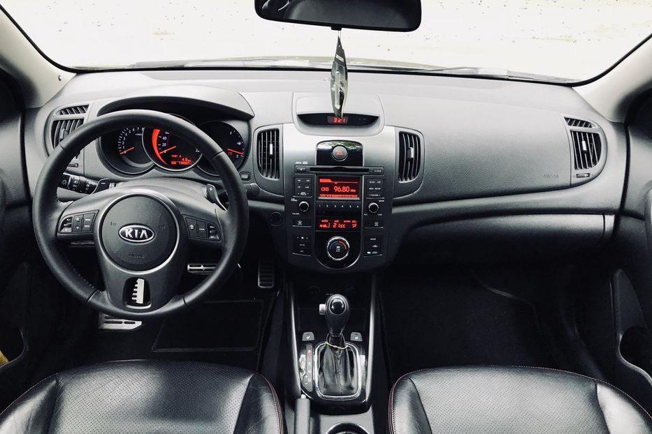 Продам Kia Cerato 2011 года в Киеве