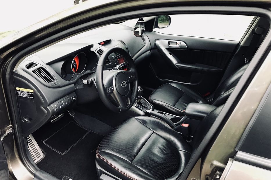 Продам Kia Cerato 2011 года в Киеве