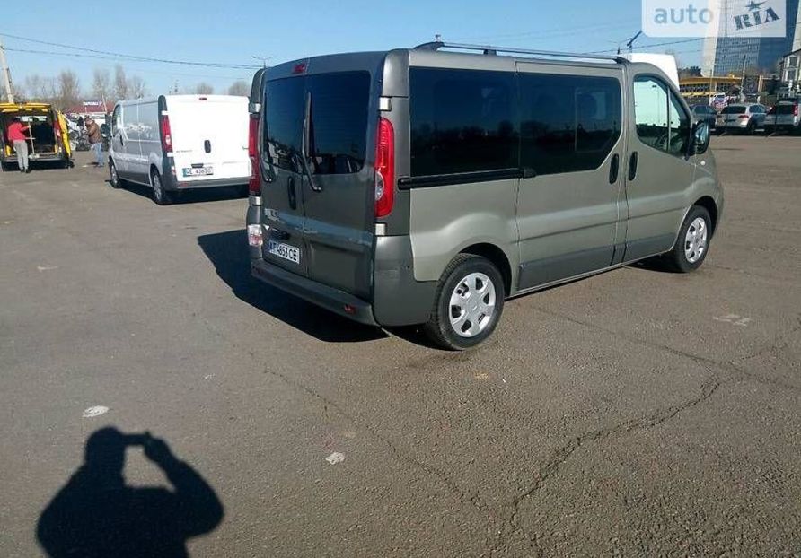 Продам Renault Trafic пасс. 2012 года в Киеве