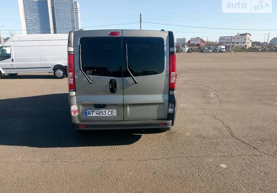 Продам Renault Trafic пасс. 2012 года в Киеве