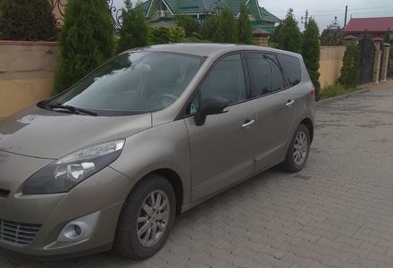 Продам Renault Grand Scenic 2011 года в Луцке