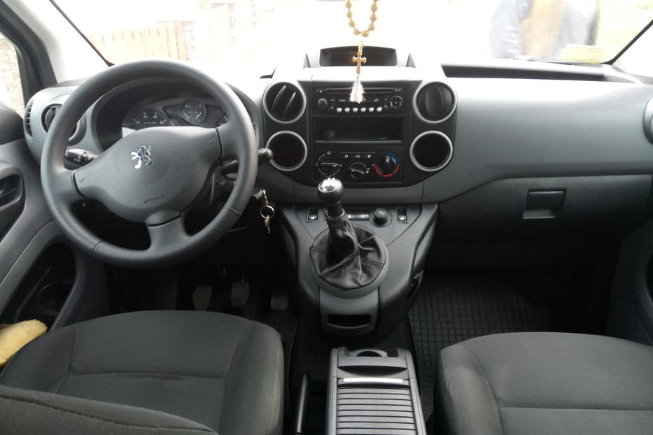 Продам Peugeot Partner пасс. 2009 года в Житомире