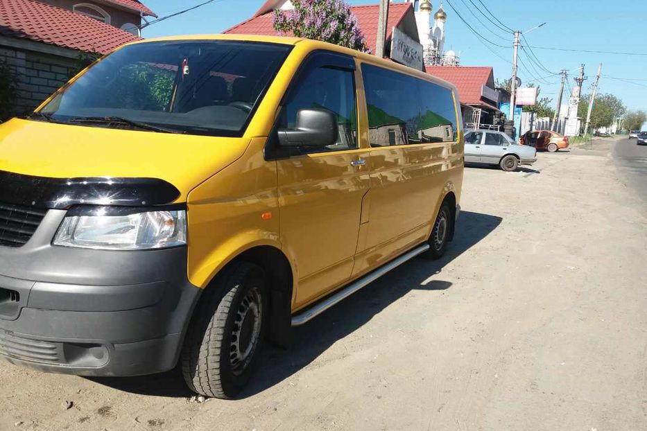 Продам Volkswagen T5 (Transporter) пасс. 2006 года в Одессе