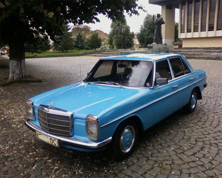 Продам Ретро автомобили Классические Mercedes-Benz W 115  1975 года в Ужгороде