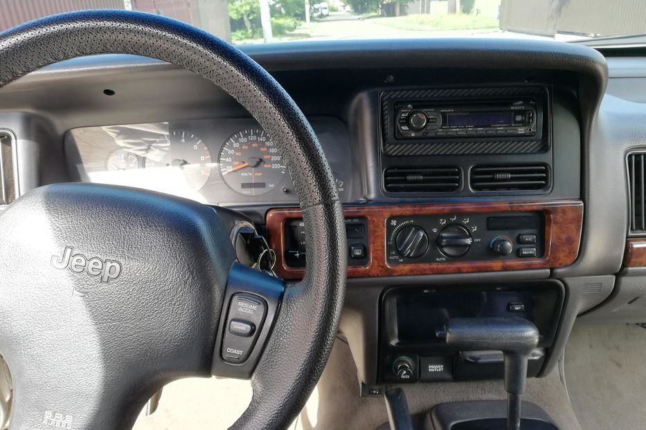 Продам Jeep Grand Cherokee 1997 года в Киеве