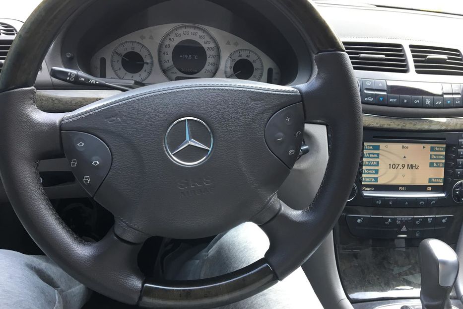 Продам Mercedes-Benz E-Class W211 2005 года в Запорожье