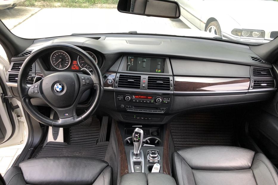 Продам BMW X5 M 50d 2012 года в Луганске