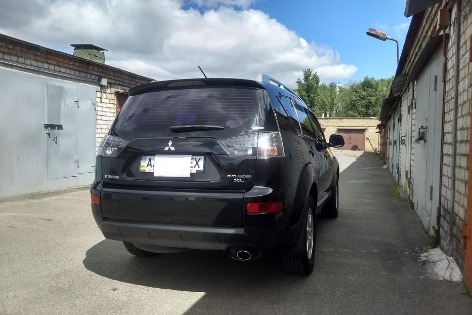 Продам Mitsubishi Outlander XL 2008 года в Киеве