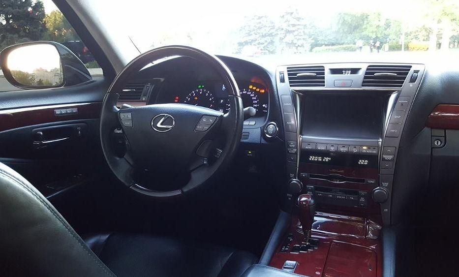 Продам Lexus LS 460 LONG 2008 года в Одессе