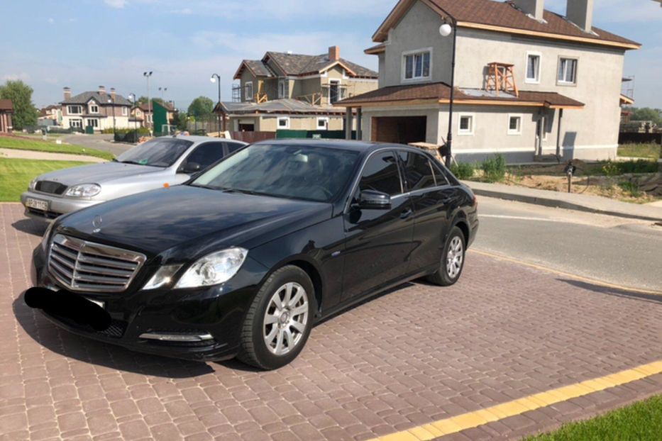 Продам Mercedes-Benz E-Class 200 2012 года в Киеве