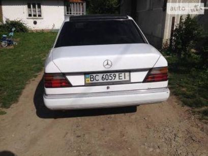 Продам Mercedes-Benz E-Class 250 1992 года в г. Тячев, Закарпатская область