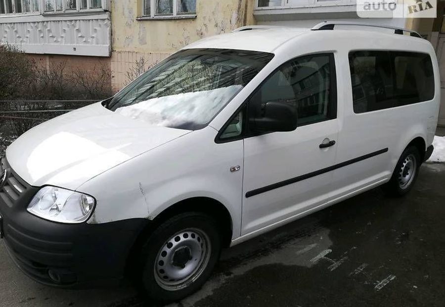 Продам Volkswagen Caddy пасс. 2010 года в Киеве