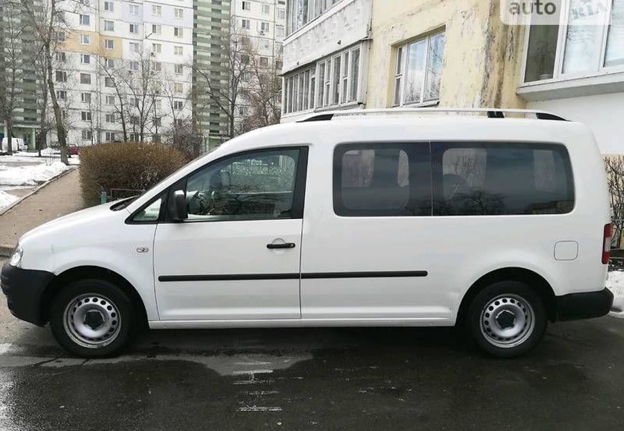 Продам Volkswagen Caddy пасс. 2010 года в Киеве