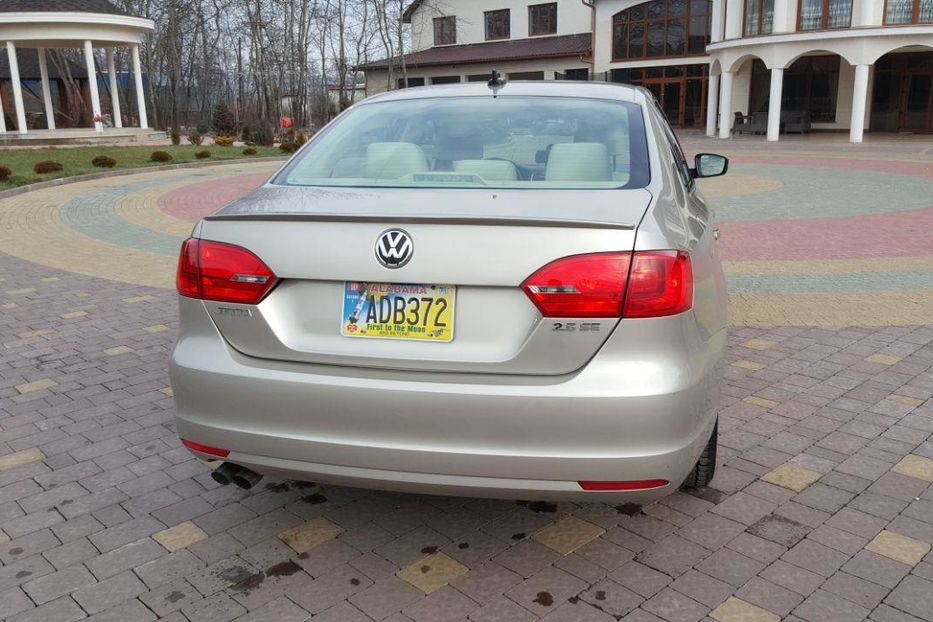 Продам Volkswagen Jetta 2013 года в Ужгороде