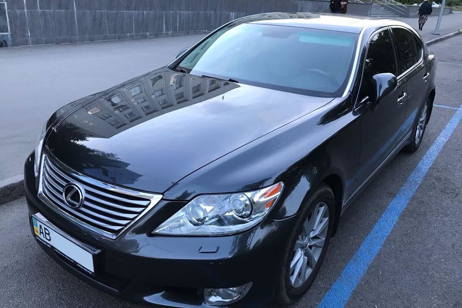 Продам Lexus LS 460 2011 года в Виннице