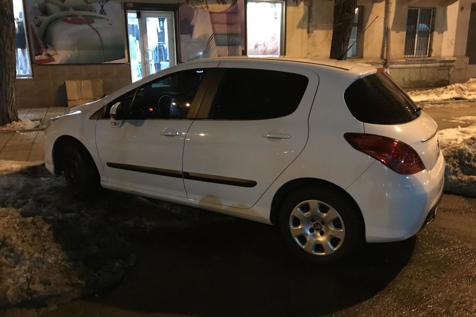 Продам Peugeot 308 2011 года в Днепре