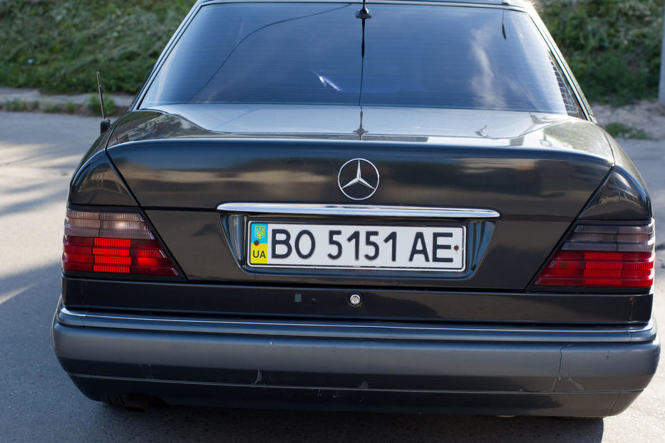 Продам Mercedes-Benz E-Class e220 1995 года в Тернополе