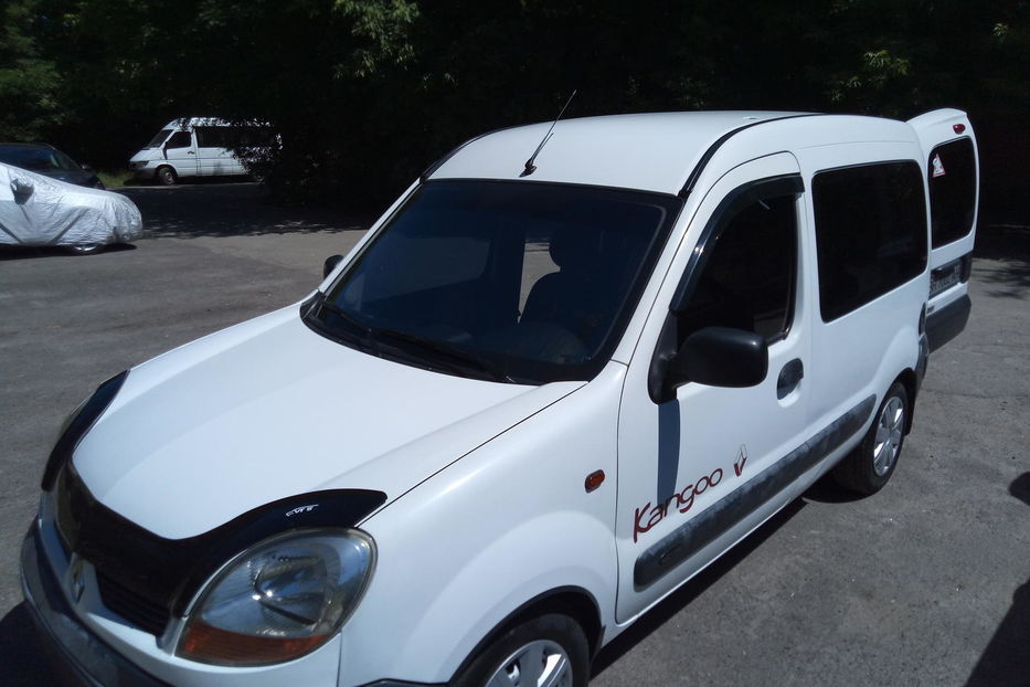 Продам Renault Kangoo пасс. 2004 года в Одессе