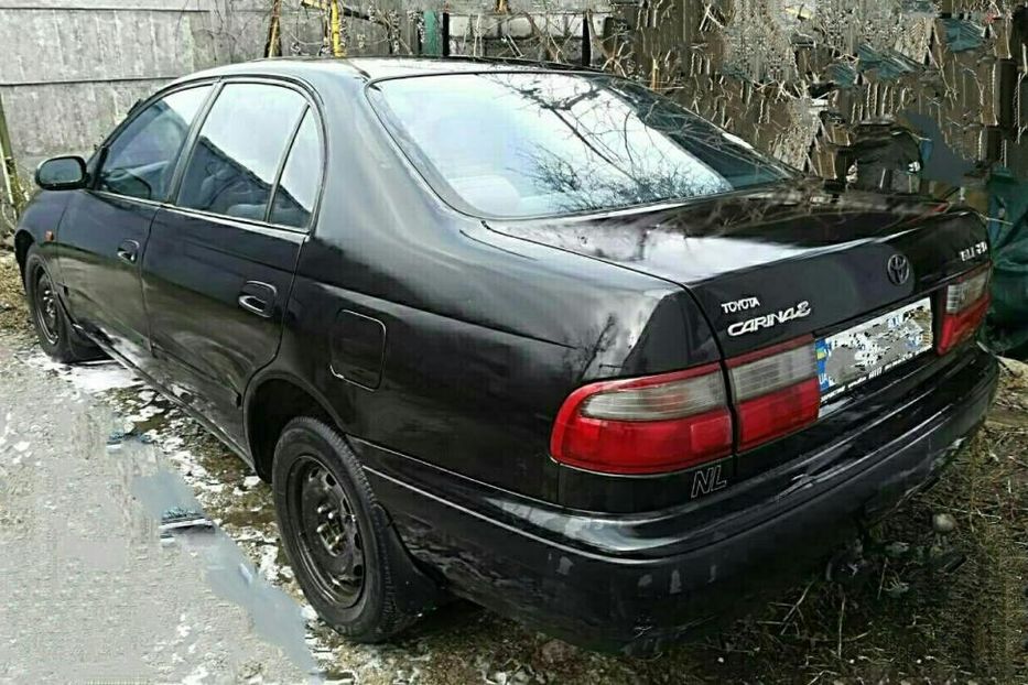 Продам Toyota Carina 1995 года в Запорожье