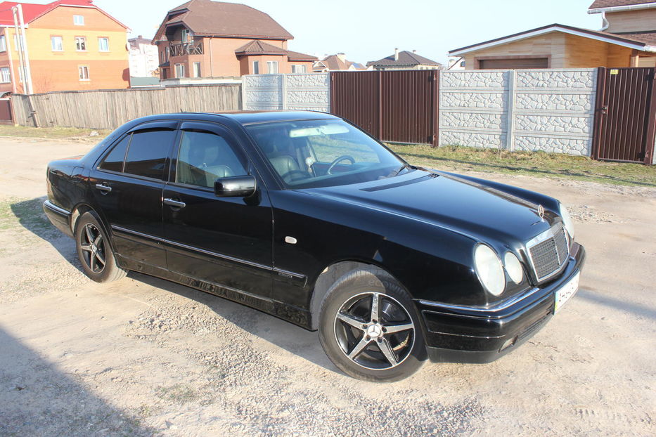 Продам Mercedes-Benz E-Class 1998 года в г. Буча, Киевская область
