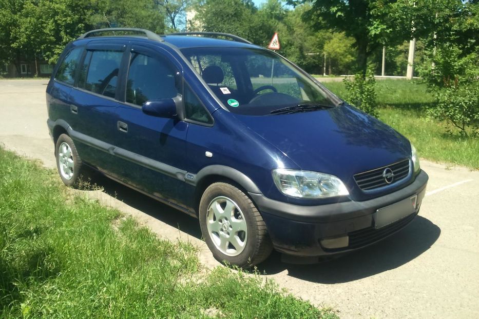 Продам Opel Zafira 2003 года в Донецке